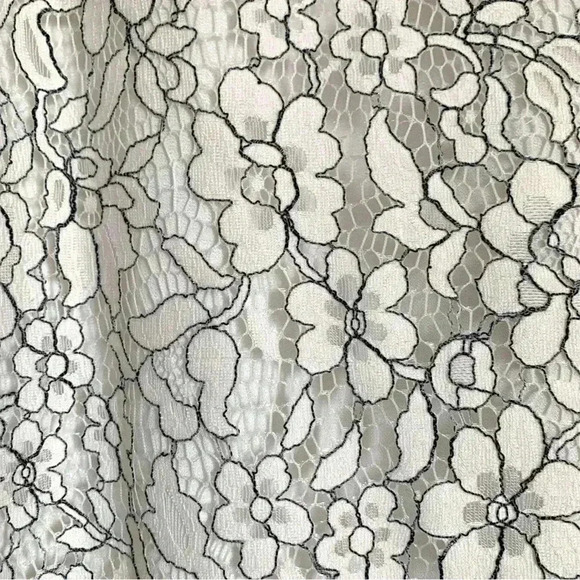 Ecru blouse, size 2 EUC - Picture 3 of 9